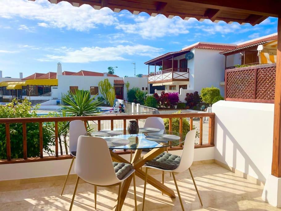 Stylish & Modern 1 Bedroom Suite On Frontline Of Playa Del Duque 아데제 외부 사진